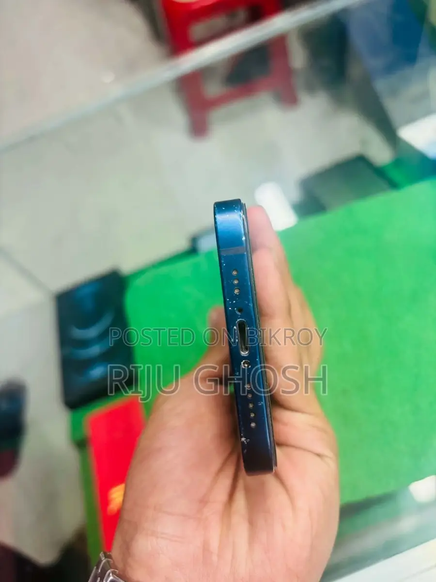 Apple iPhone 12 (Used)