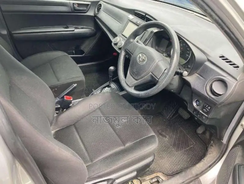 Toyota Axio HYBRID 2020
