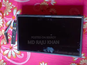 Samsung 24-inch Smart TV in Fresh Condition
