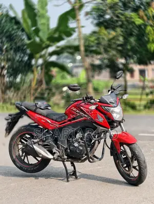 Honda Hornet . 2018