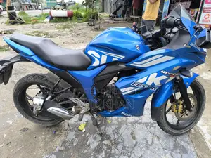Suzuki Gixxer SF . 2022
