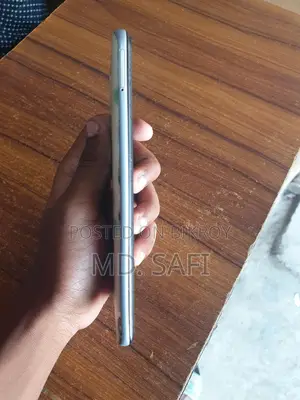 Samsung Galaxy A50 4-64 (Used)