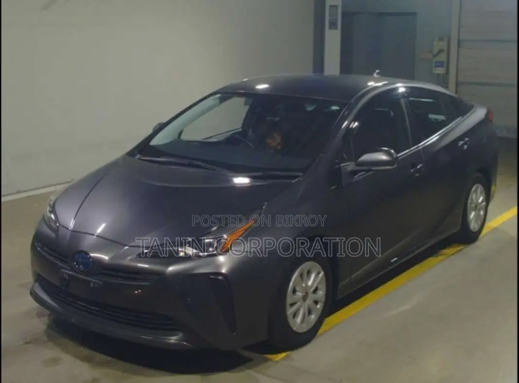 Toyota Prius S 4 Grade 2021