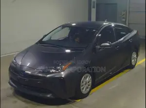Toyota Prius S 4 Grade 2021