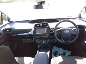 Toyota Prius S 4 Grade 2021
