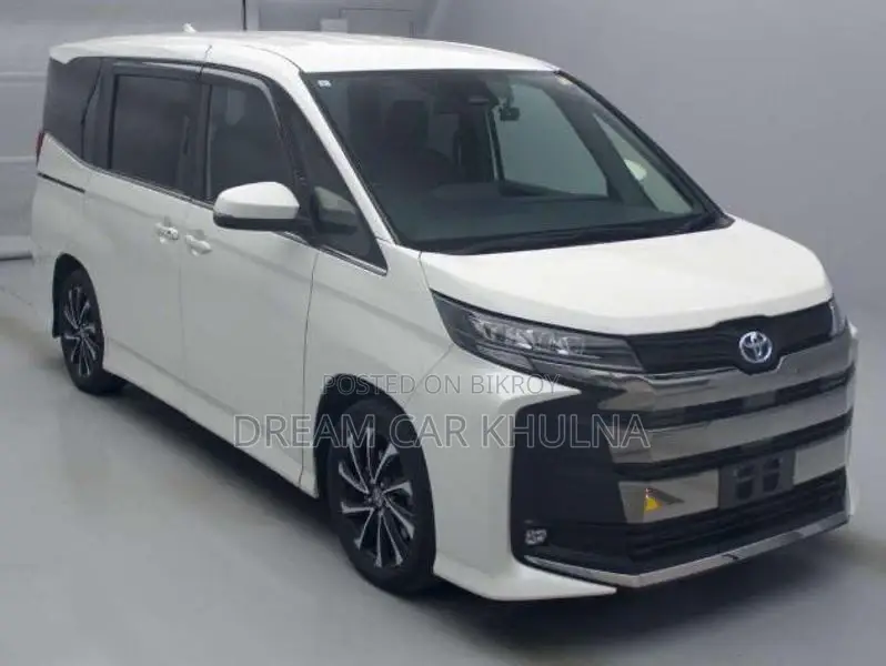 Toyota Noah S-Z Leg Rest Pearl 2023