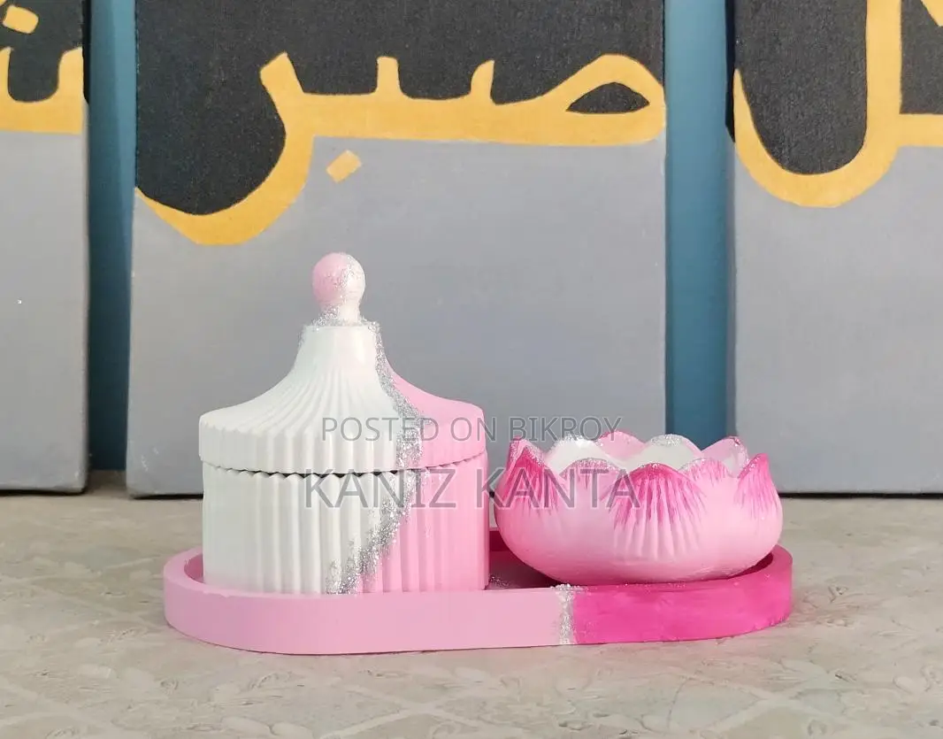 Home decor item