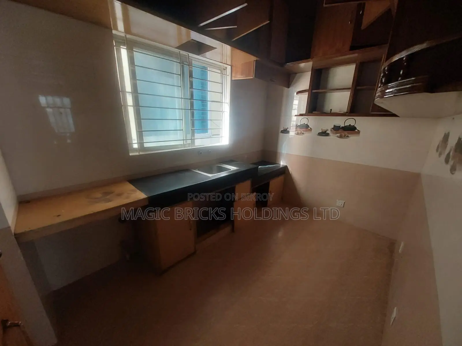 1360 sqft Interior-Designed Flat for Sale in Mohammadi Housing Society