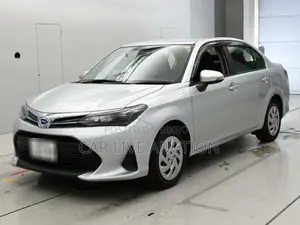 Toyota Axio HYBRID EX 2021