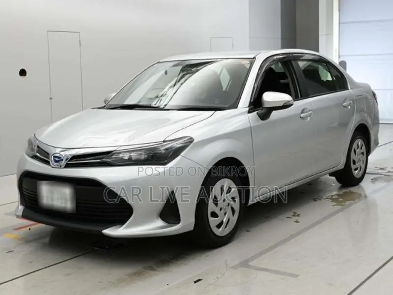 Toyota Axio HYBRID EX 2021