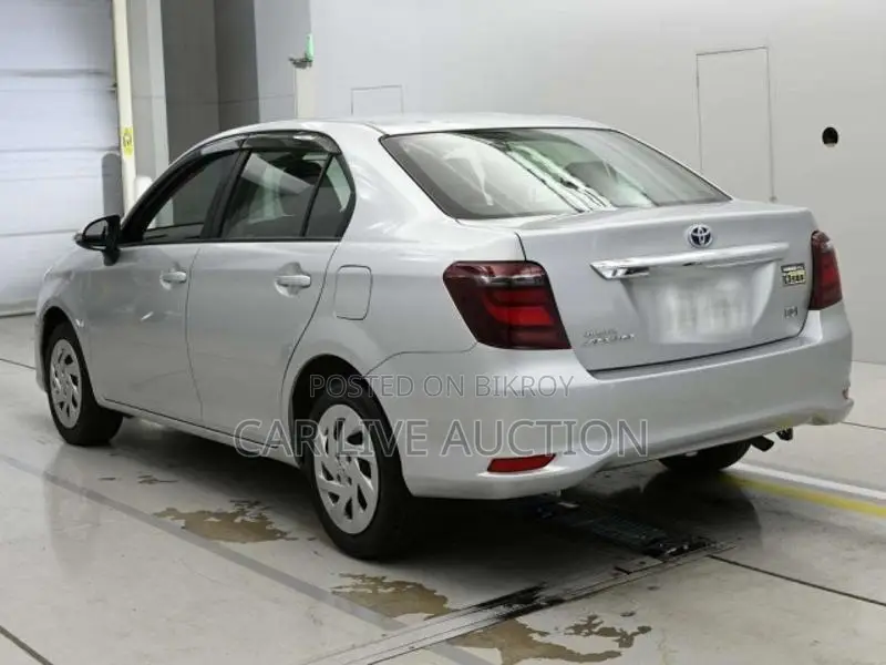 Toyota Axio HYBRID EX 2021