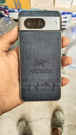 Google Pixel 8 . (Used)