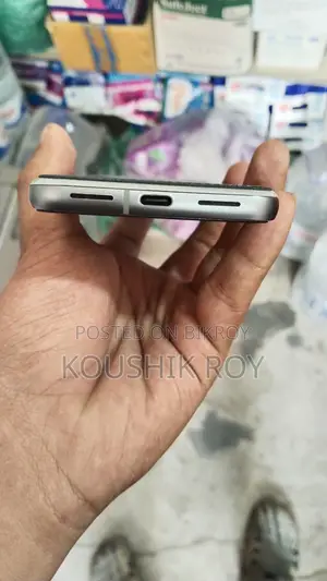 Google Pixel 8 . (Used)