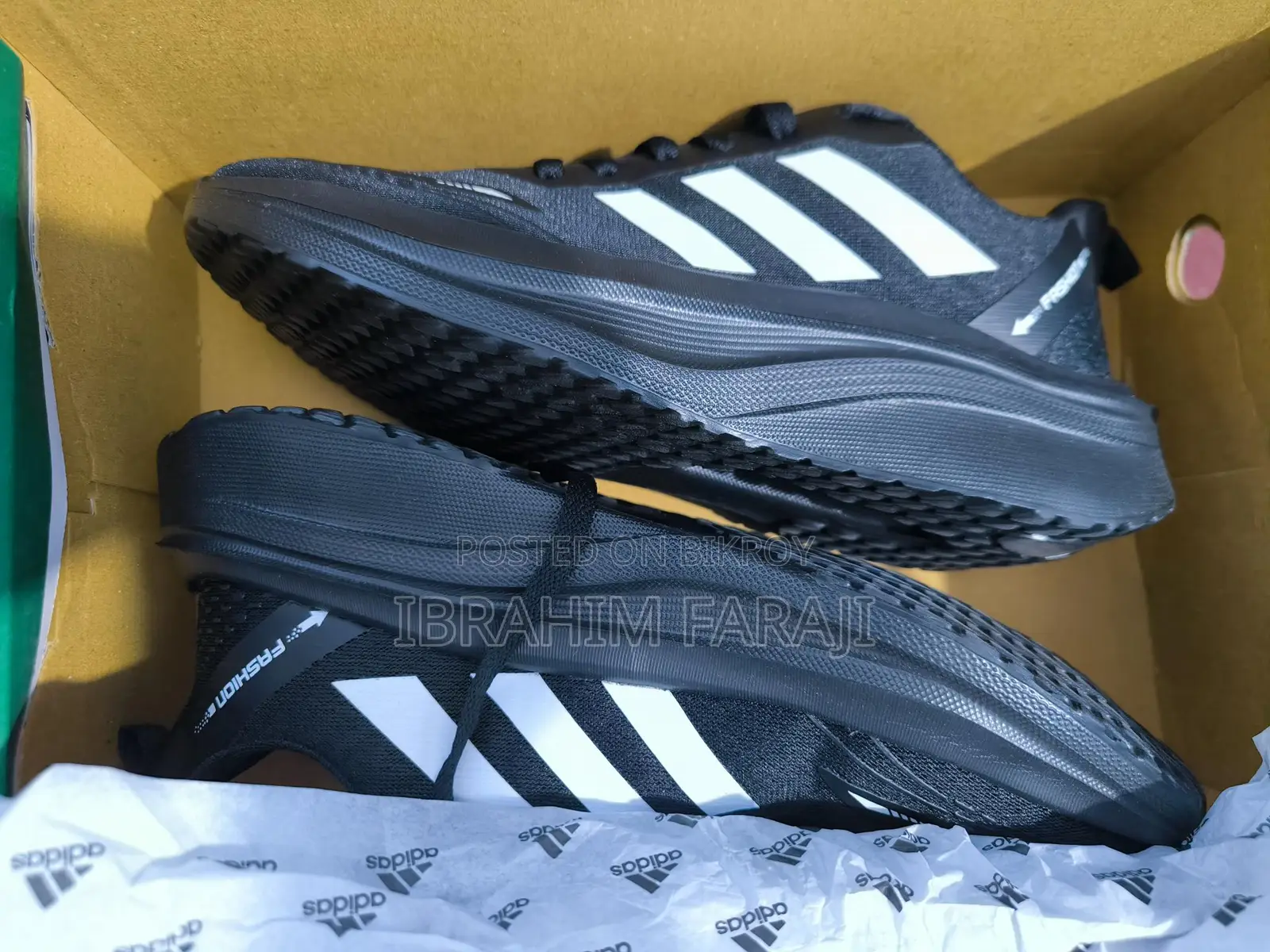Sports Shoes