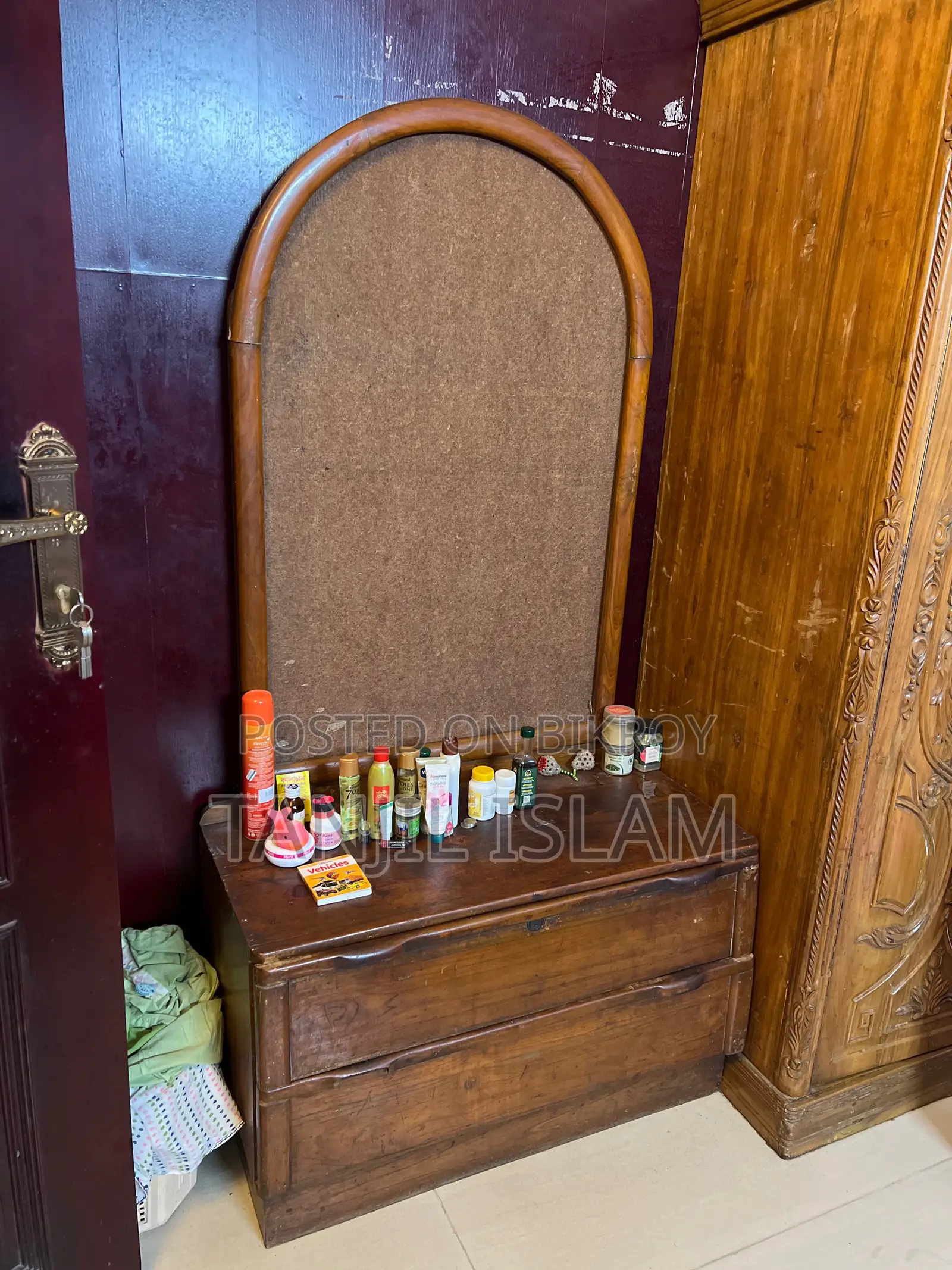 Wooden Dressing Table