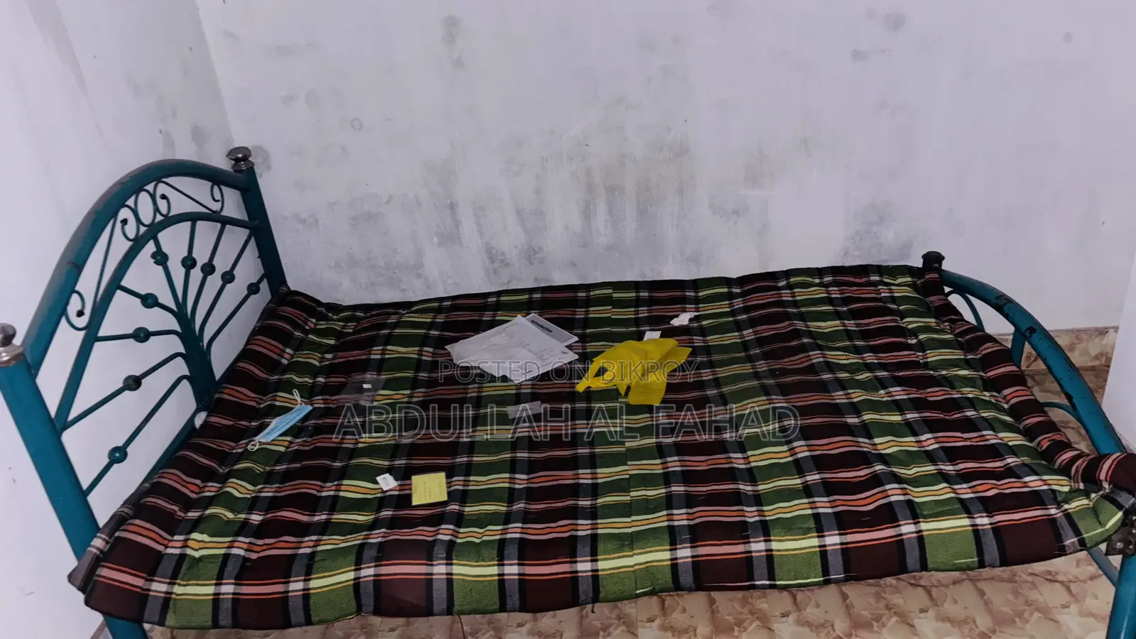 Single Bed.