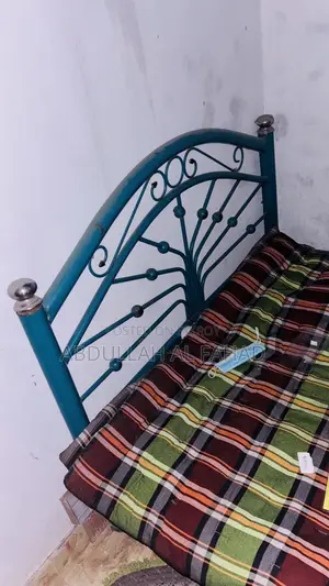 Single Bed.