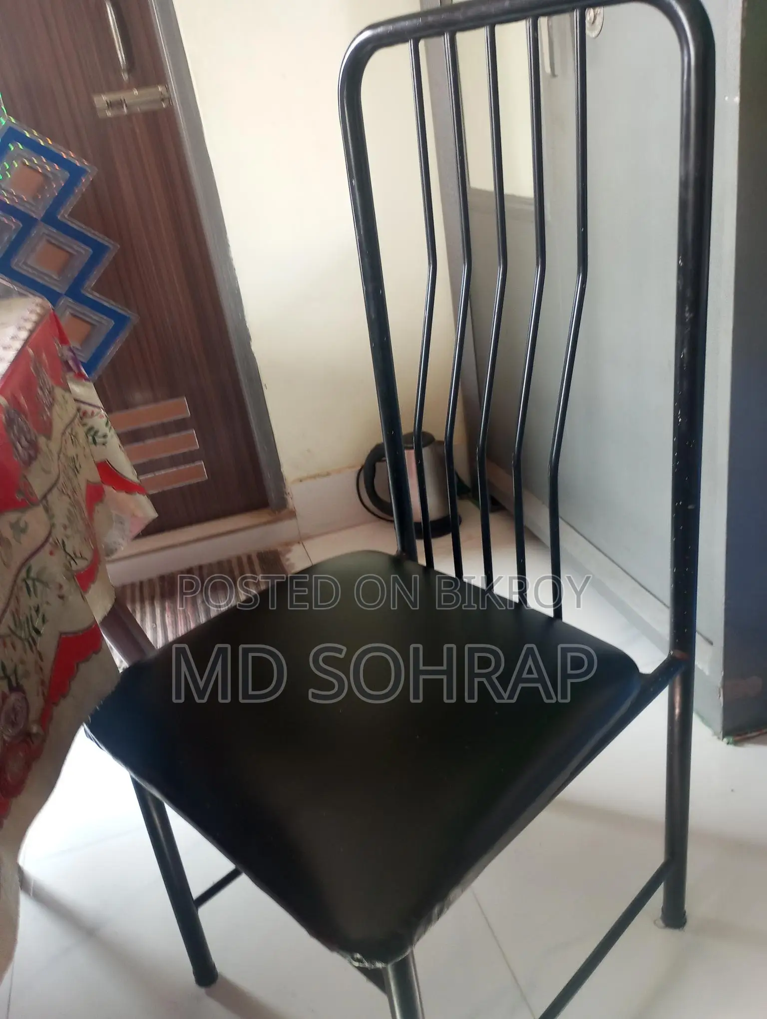 ডাইনিং টেবিল চেয়ার