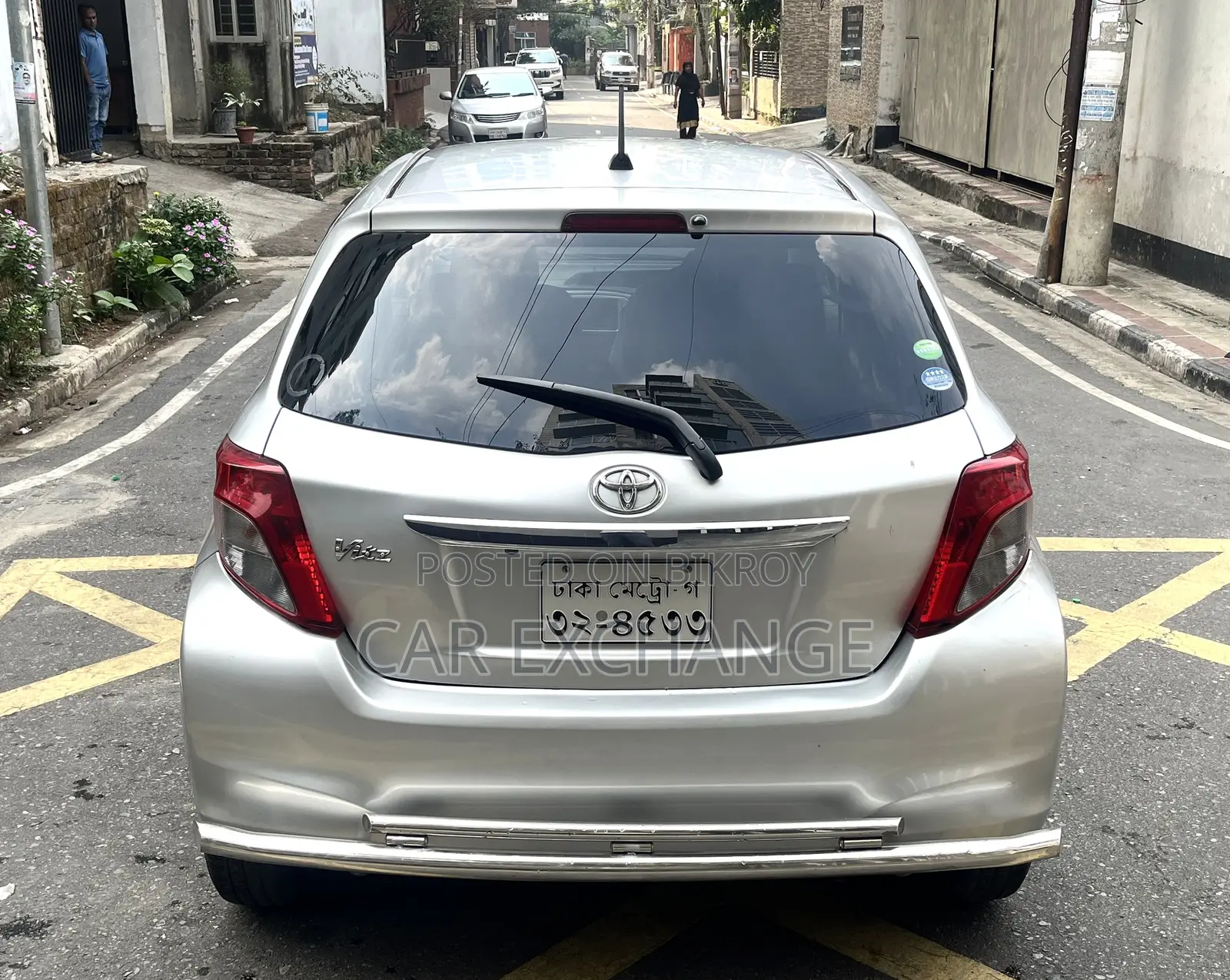 Toyota Vitz 1.3 FWD 5dr 2012 Silver