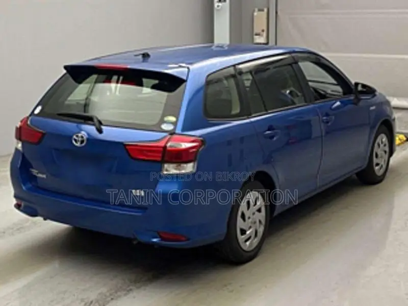 Toyota Fielder Hybrid EX 2020
