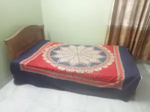 4 feet by 7 bed