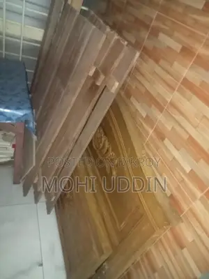 4 feet by 7 bed