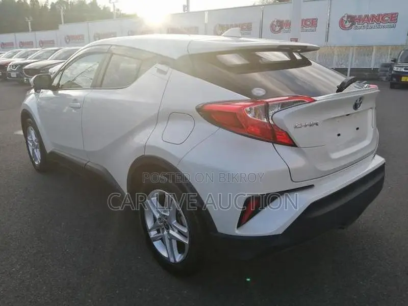 Toyota C-HR Hybrid 2021