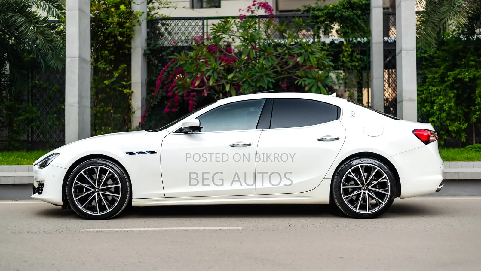 Maserati Ghibli 2021