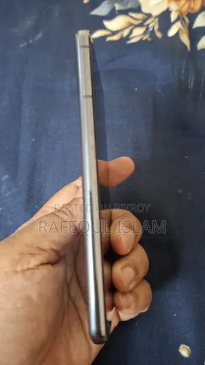 Samsung Galaxy S21 (Used)