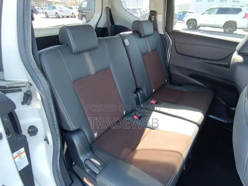 Toyota Sienta G PACKAGE 2020