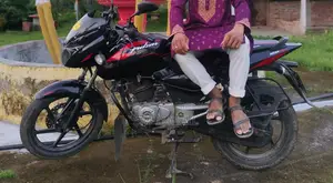 Bajaj Pulsar 150 . 2014