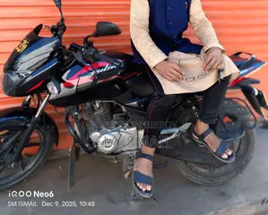 Bajaj Pulsar 150 . 2014