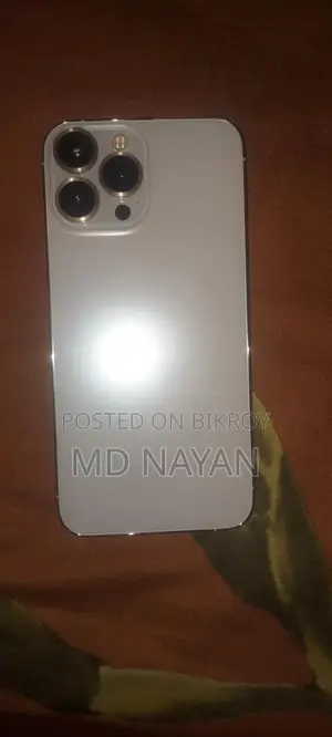 Apple iPhone 13 Pro Max . (Used)