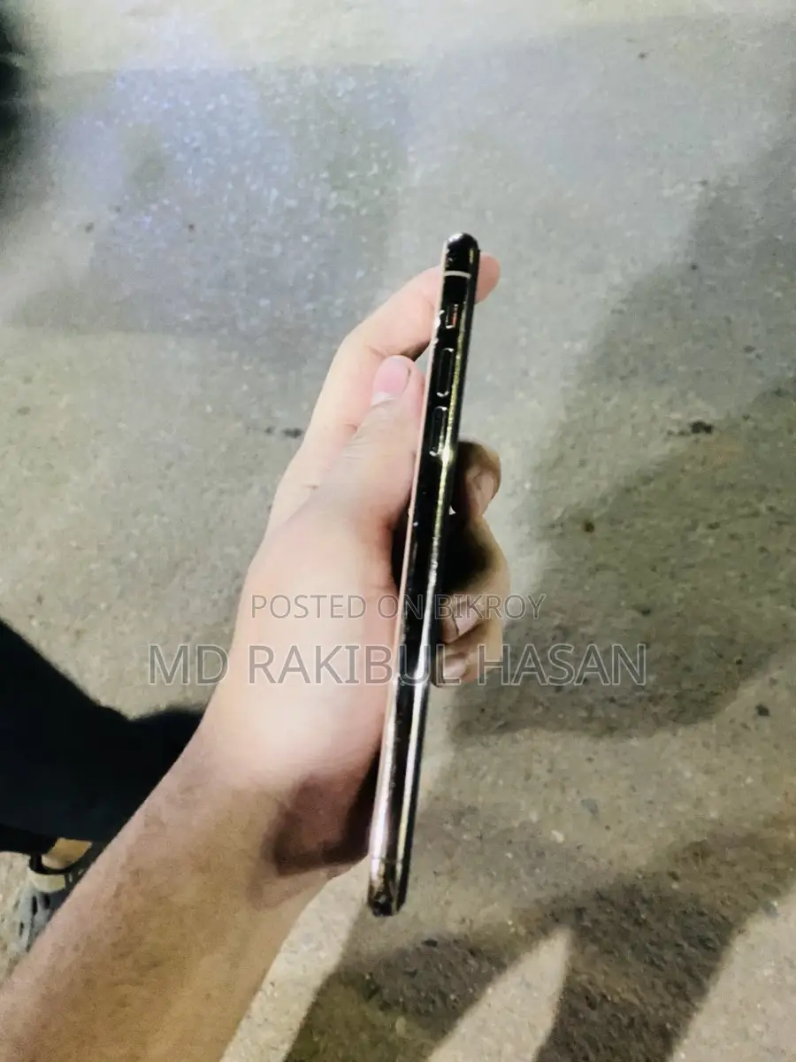 Apple iPhone 11 Pro Max ` (Used)
