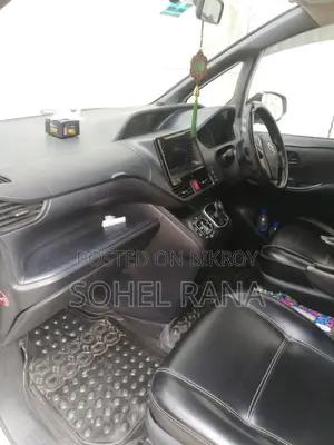 Toyota Noah X hybrid 2014
