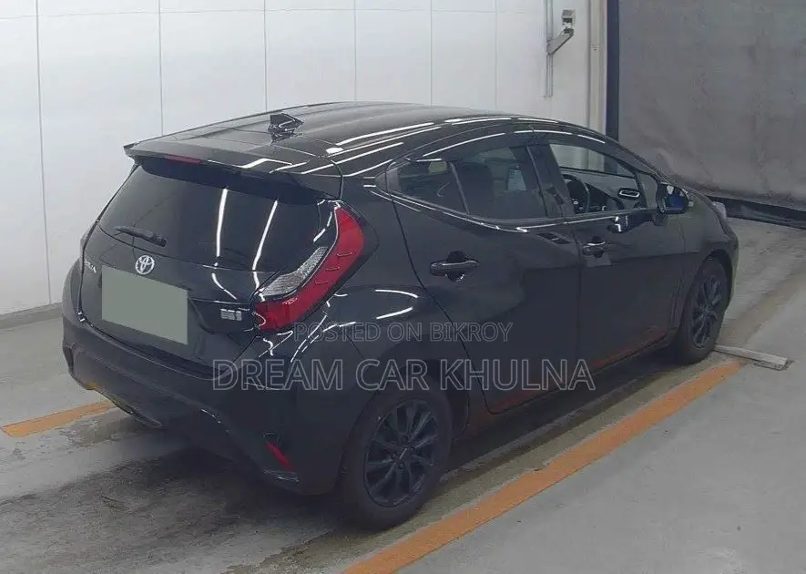 Toyota Aqua G 360 cam black 2021