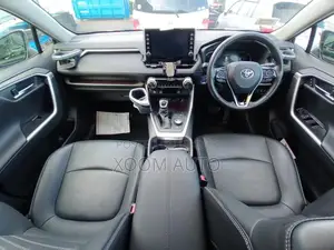 Toyota RAV4 G PKG PEARL HYBRID 2020
