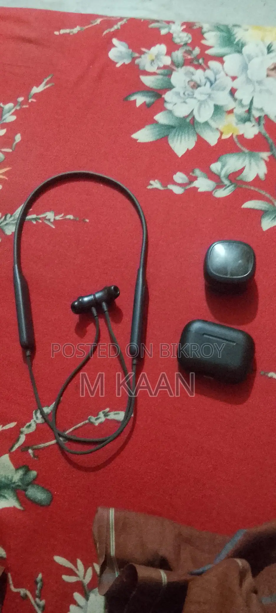 Earbuds