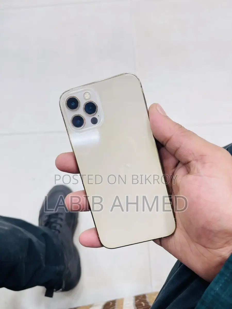 Apple iPhone 12 Pro . (Used)