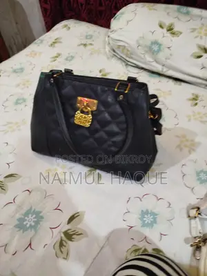 ক্রস বডি এবং শোল্ডার ব্যাগ