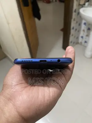 Samsung Galaxy A20s 3/32 (Used)