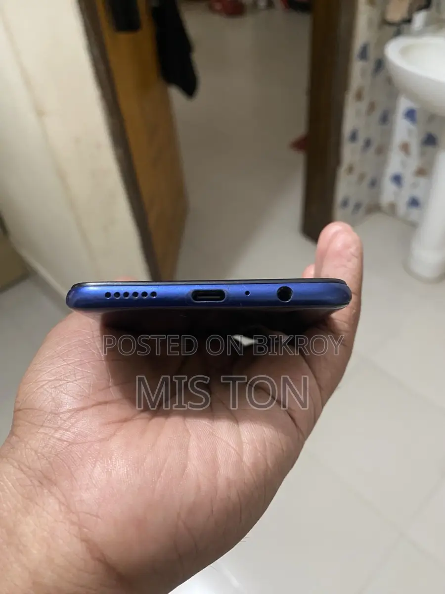 Samsung Galaxy A20s 3/32 (Used)