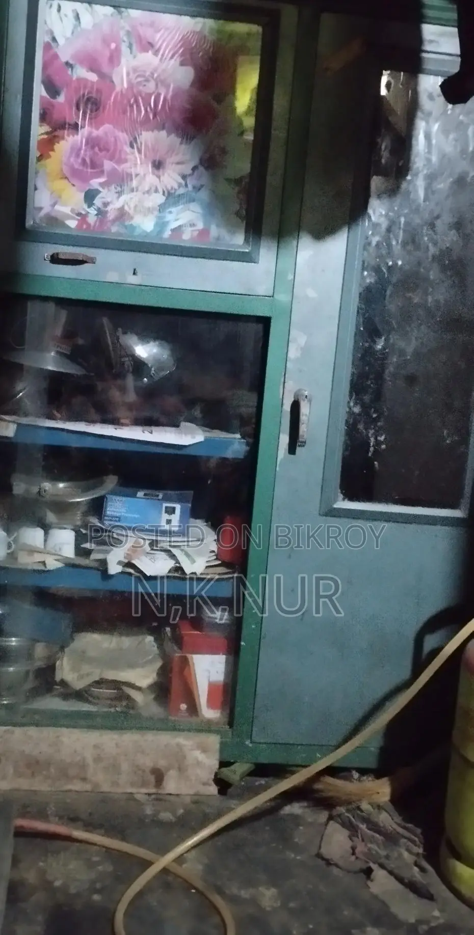 আমি,একটা,ইস্টের ছোকেছ,বিক্রি করবো