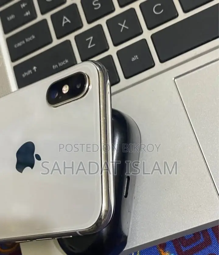 Apple iPhone XS (Used)