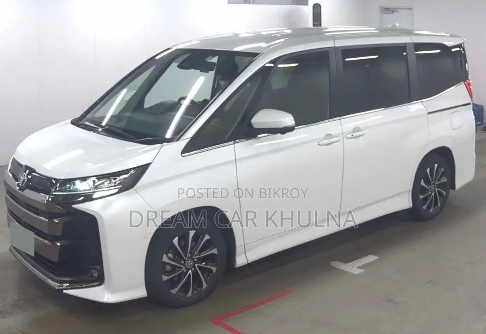 Toyota Noah S-Z Leg Rest 4.5 Grade 58k Mileage 2022