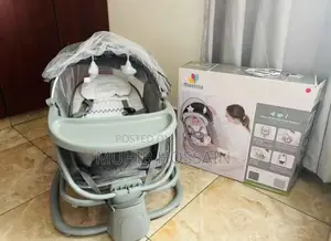 Mastela 4 in 1 Deluxe Baby Bassinet (Almost New)