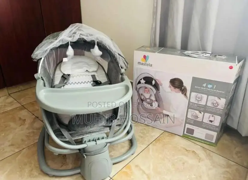 Mastela 4 in 1 Deluxe Baby Bassinet (Almost New)