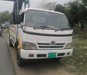 Toyota Hino Dutro 2012