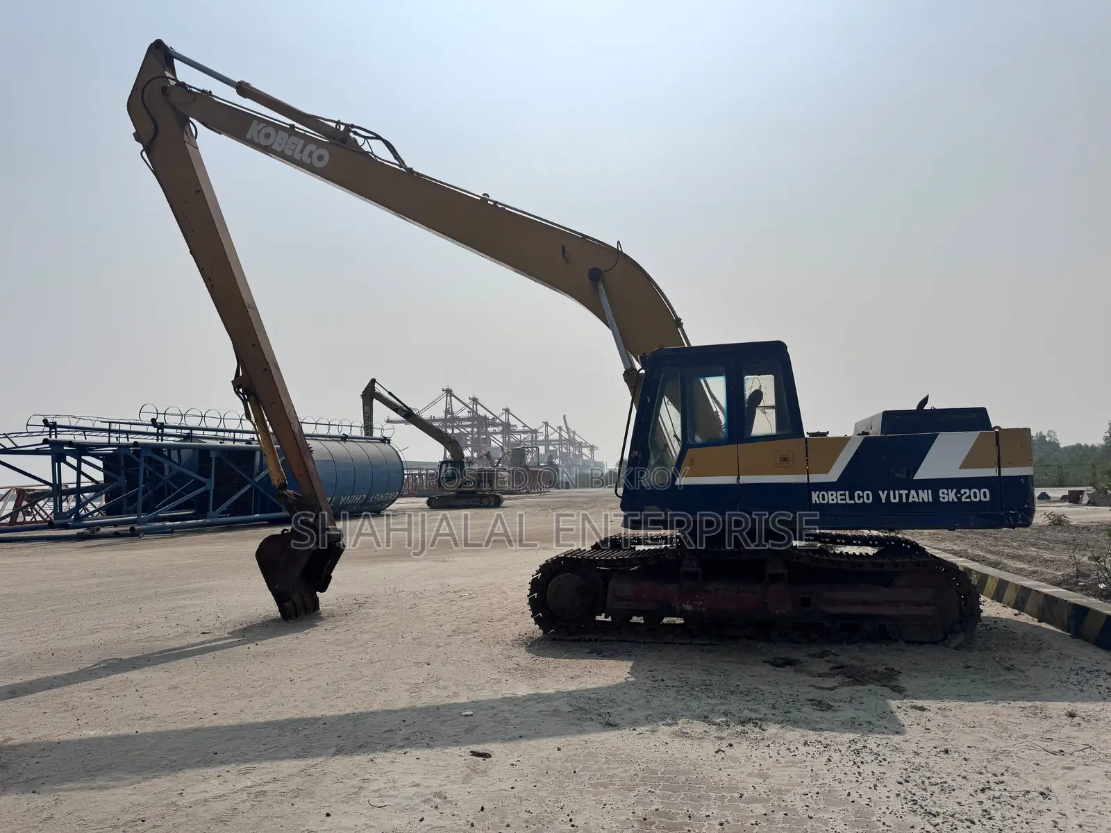 Kobelco Long Boom Excavator SK-200