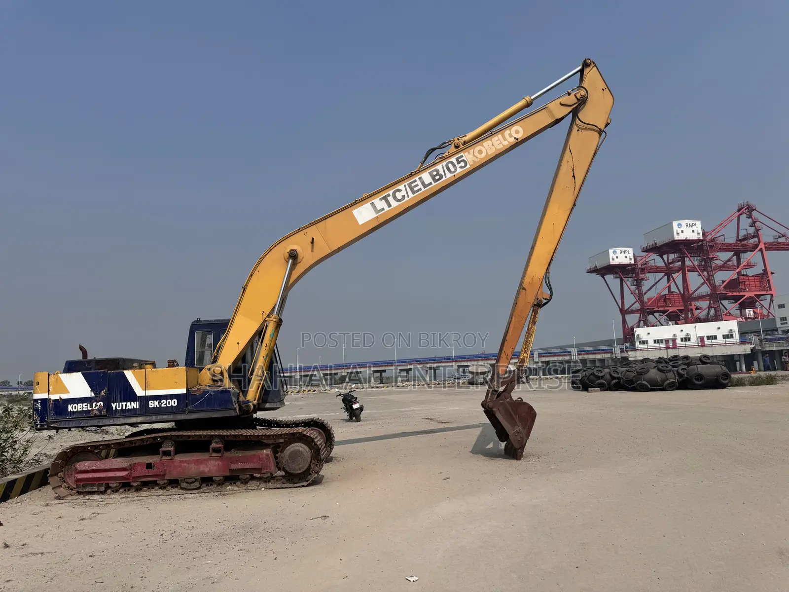 Kobelco Long Boom Excavator SK-200